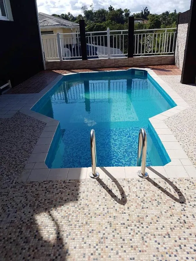 Maison Charmante Avec Piscine A Petit-Bourg. 0*, Petit-Bourg Guadeloupe